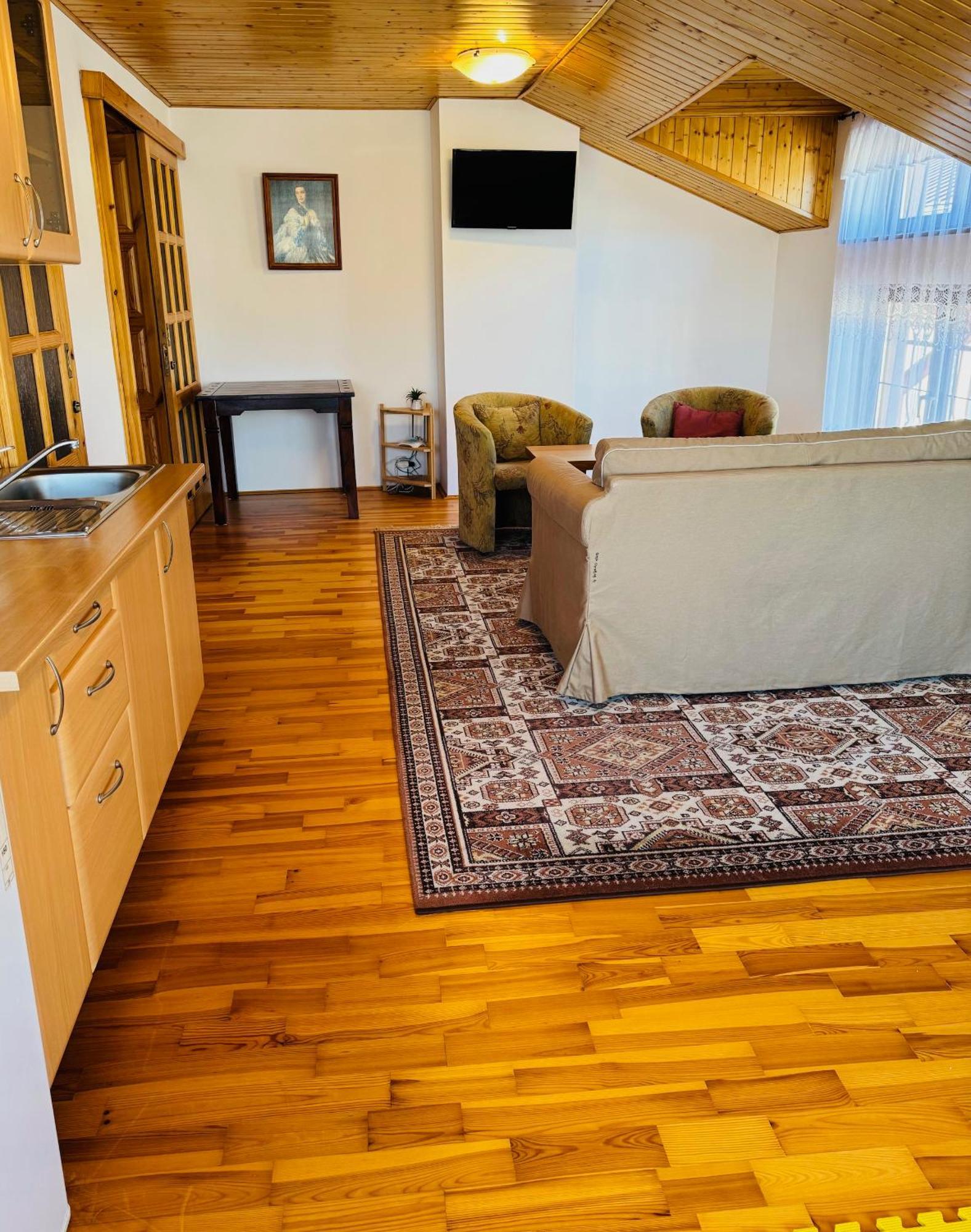Villa Menhardi Nova Lesna Ngoại thất bức ảnh